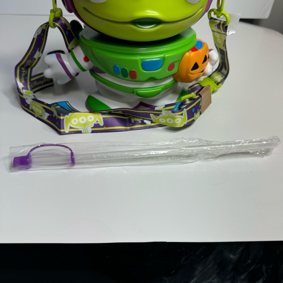 NWT. Disney Pixar Buzz Lightyear Alien Halloween Sipper. Alien from Toy Story. - Picture 15 of 16